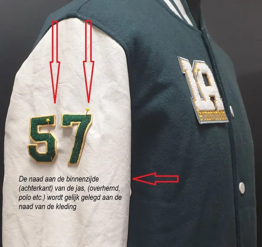 langs de lijn perfect recht borduren of bedrukken van een logo door een borduurbedrijf of textieldrukbedrijf